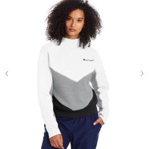 CHAMPION CAMPUS CHEVRON STRIPE MOCK NECK PULLOVER IN WHITE